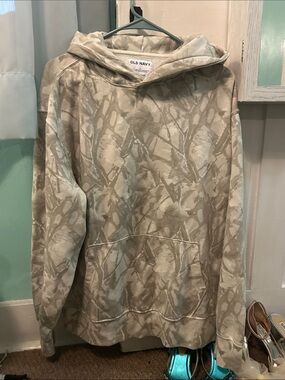 Old Navy Men's Hoodie in Beige and Light Gray Camo